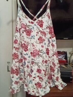 Women's AMERICAN EAGLE White Floral Tiered Sundress with Red Rose Print